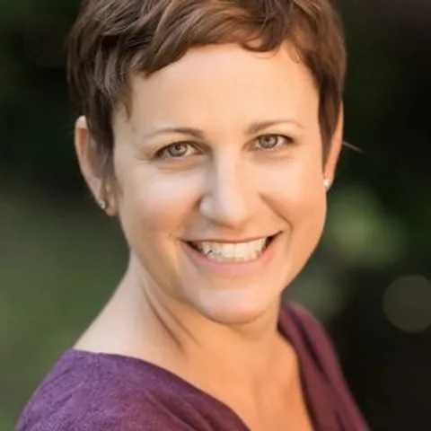 Photo of Carin Nielsen