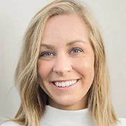 Photo of Deanna Hunt