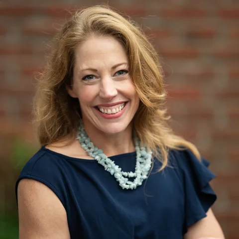 Photo of Christine Carter