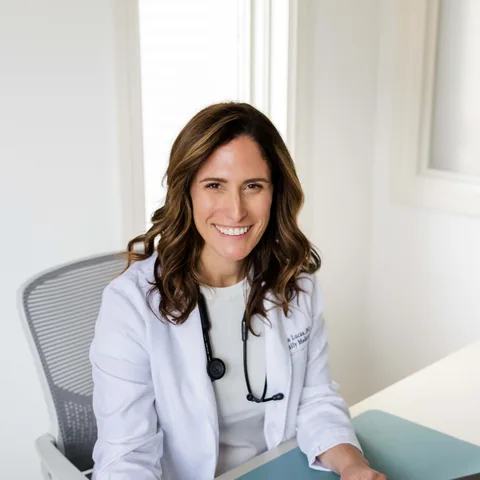 Photo of Lisa Lucas