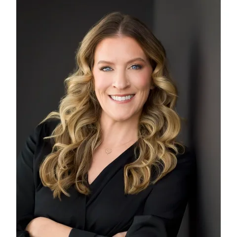 Photo of Colleen Mullin