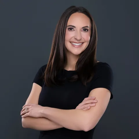 Photo of Lauren Wood Thum