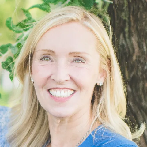 Photo of Lisa Legrand