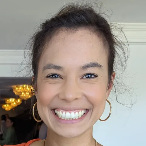 Photo of Eleni Lopes