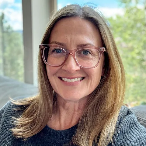 Photo of Lindsay Triehy