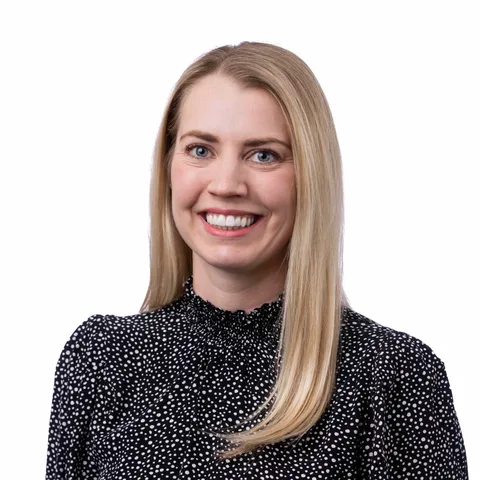 Photo of Sara Robison